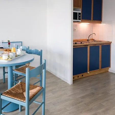 One-bedroom In Apartment